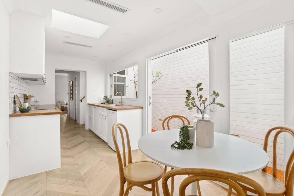 3 Bedroom Split Level Terrace At Bondi Junction Holiday home