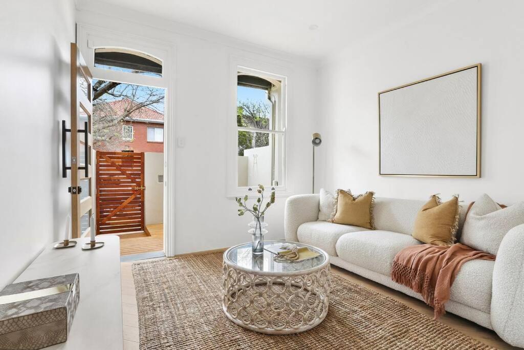 3 Bedroom Split Level Terrace At Bondi Junction *